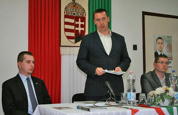 Jobbik protects interests of Kremlin, not of Finno-Ugric peoples