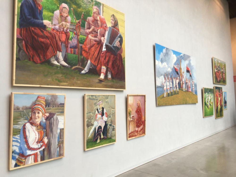 Выставка удмуртского художника из Эстонии Станислава Антипова «Моменты жизни финно-угорских народов».