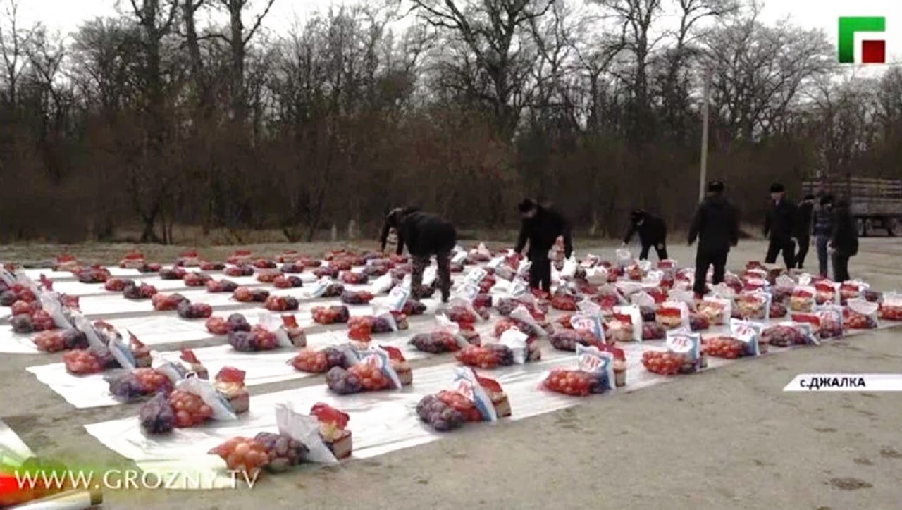 Сдохни в Украине, чтобы твоей семье выдали хотя бы лук и масло: Кадыров экономит на своих рабах