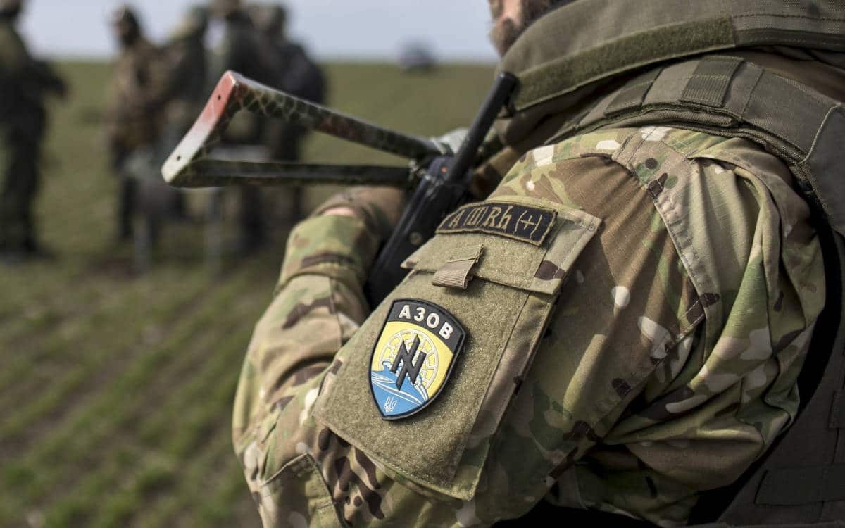 „Gefangennahme“ oder „Evakuierung für weiteren Austausch“? Russland und die Ukraine geben verschiedene Informationen daruber ein, was mit Verteidigern von „Azovstal“ passiert