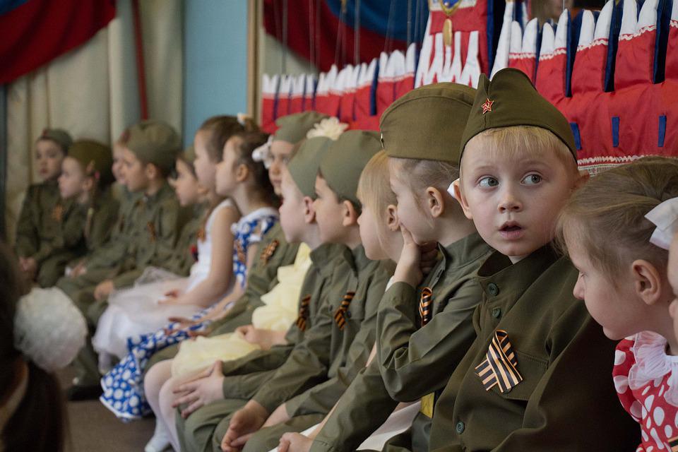 “Moscow Has Interests Everywhere: From Kamchatka to Odessa “: How children in Russia are zombified while still in kindergarten in order to raise cannon fodder from them