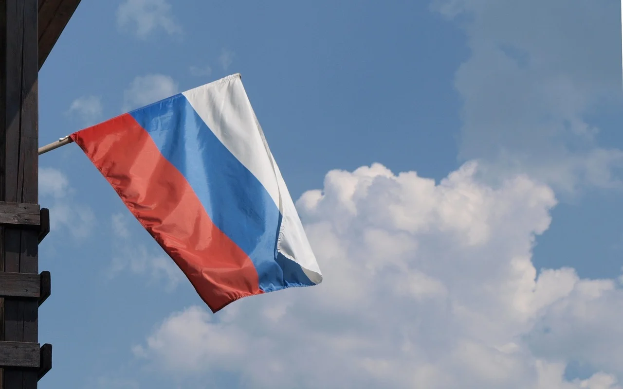 Миллиард на госсимволы: в РФ собираются хорошо попилить на «патриотизме»