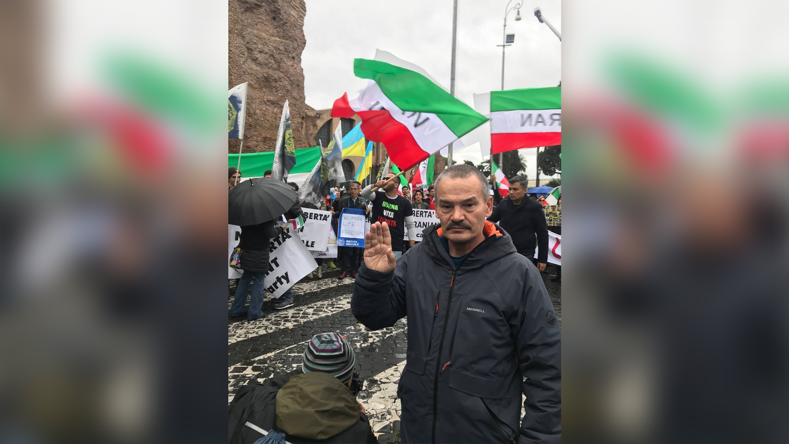 Tüntetés Rómában: a résztvevők elítélték Irán és az Orosz Föderáció hatóságait, és támogatták Ukrajnát is