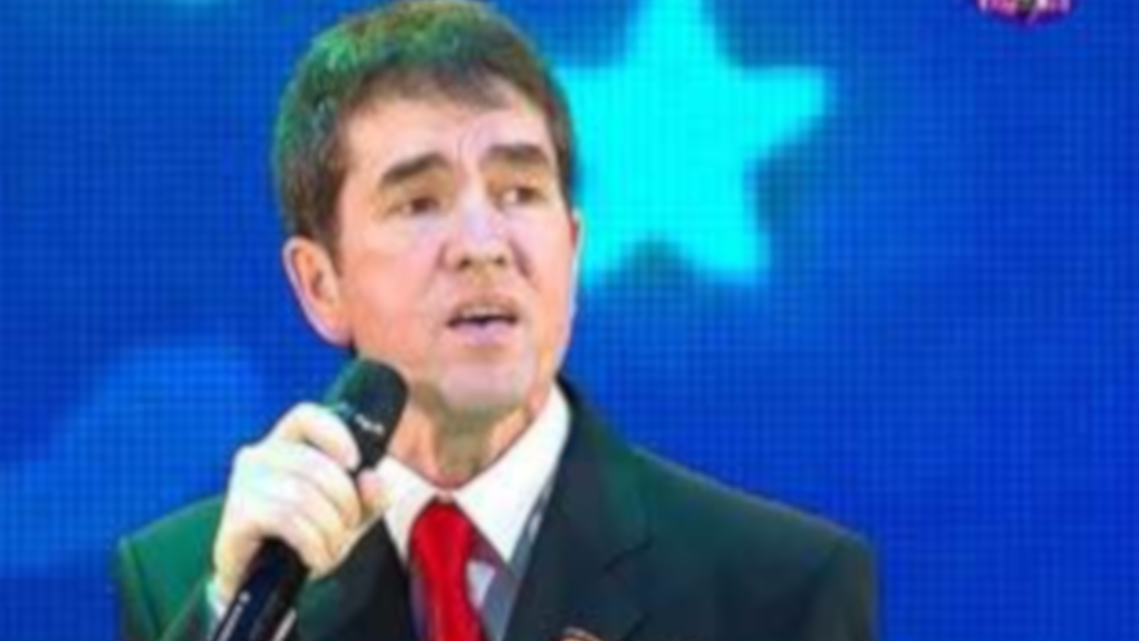 Заслуженный артист Башкортостана Радик Динәхмәтов решил повоевать