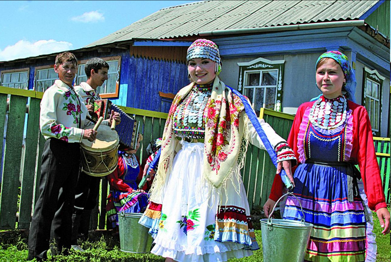 Калык. Марийские игры. Марийская свадьба. Башкортостан жители. Народные костюмы восточных Мари.