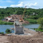 Миннихановские ударники труда начали восстанавливать Павлоградский мост между оккупированными Северодонецком и Лисичанском