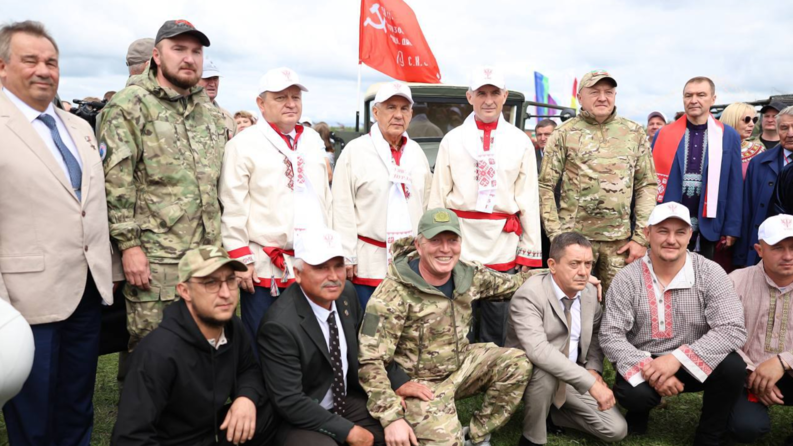 Когда празднуют с чужими флагами: как символы Голодомора оказались в Татарстане