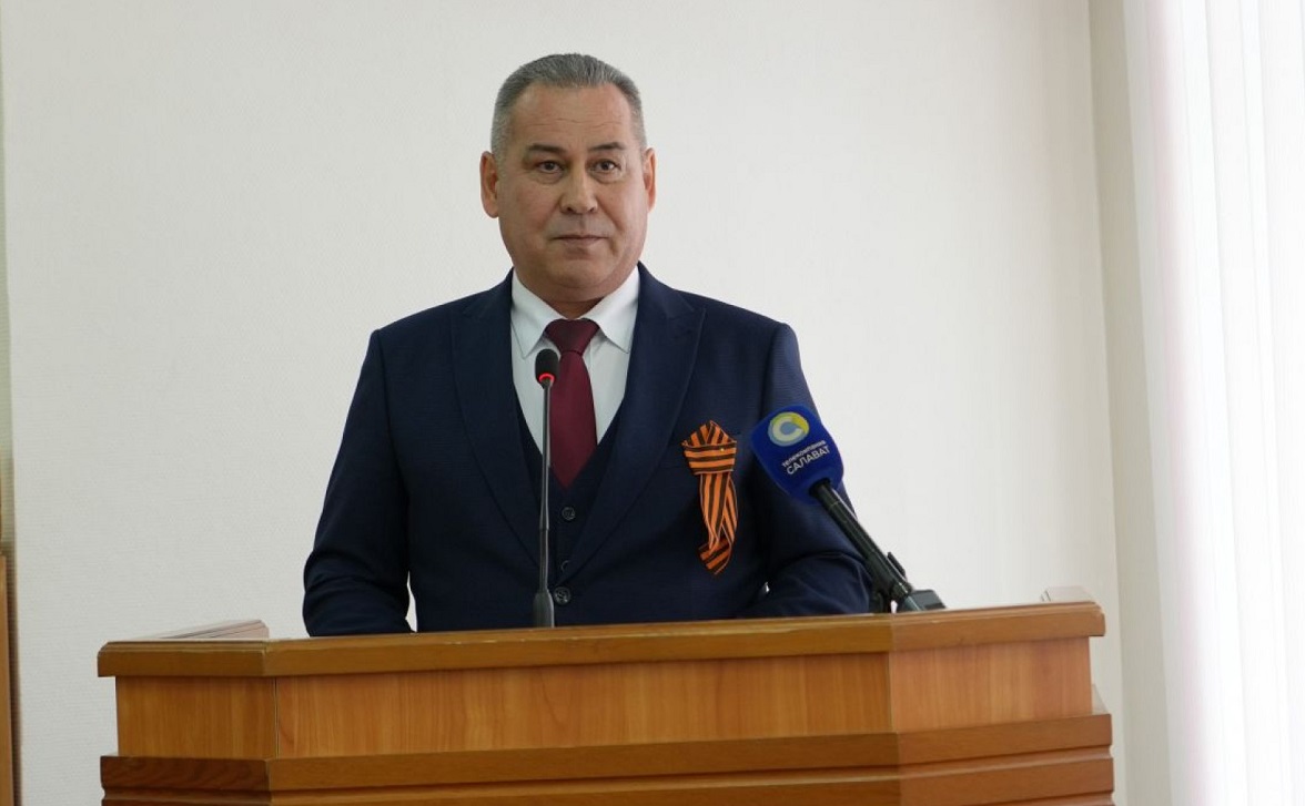 Не справился с городом? Мэр Салавата призвал казаков в подкрепление
